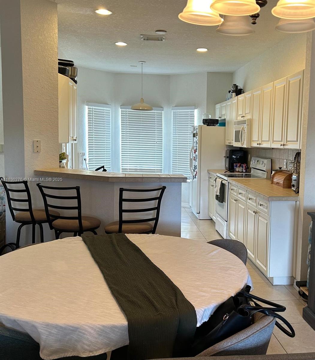8301 NW 107th Ct 3-22