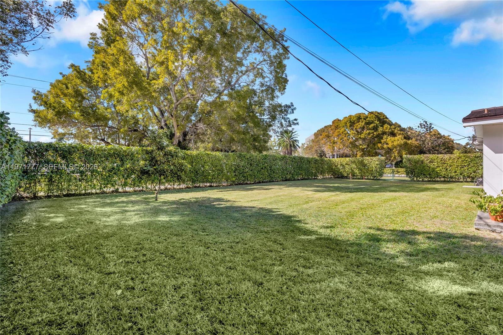 SNAPPER CREEK VILLAGE AMD - Residential