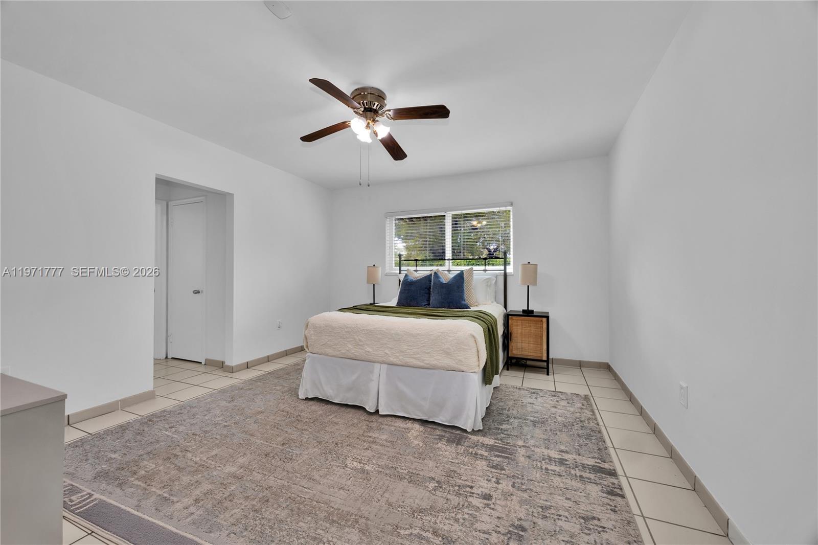 SNAPPER CREEK VILLAGE AMD - Residential