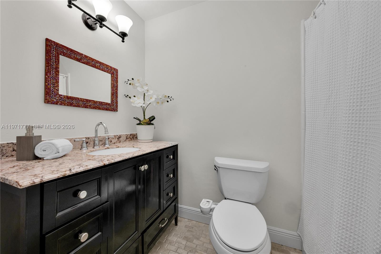 SNAPPER CREEK VILLAGE AMD - Residential