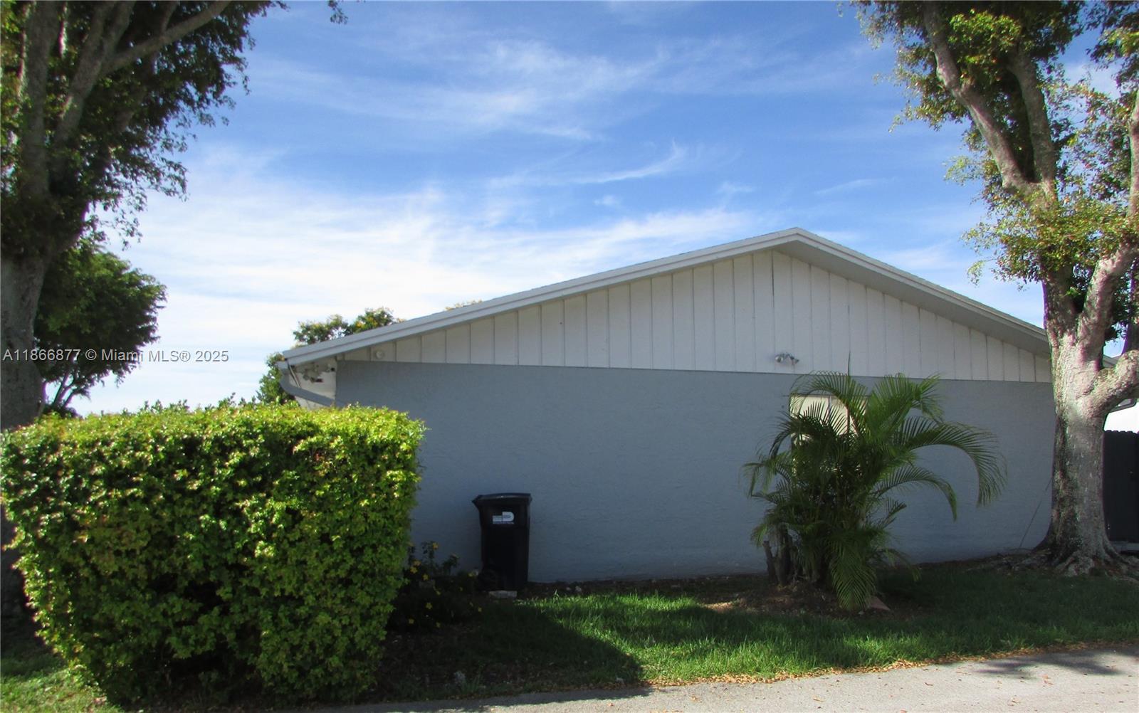 5620 SW 140th Pl