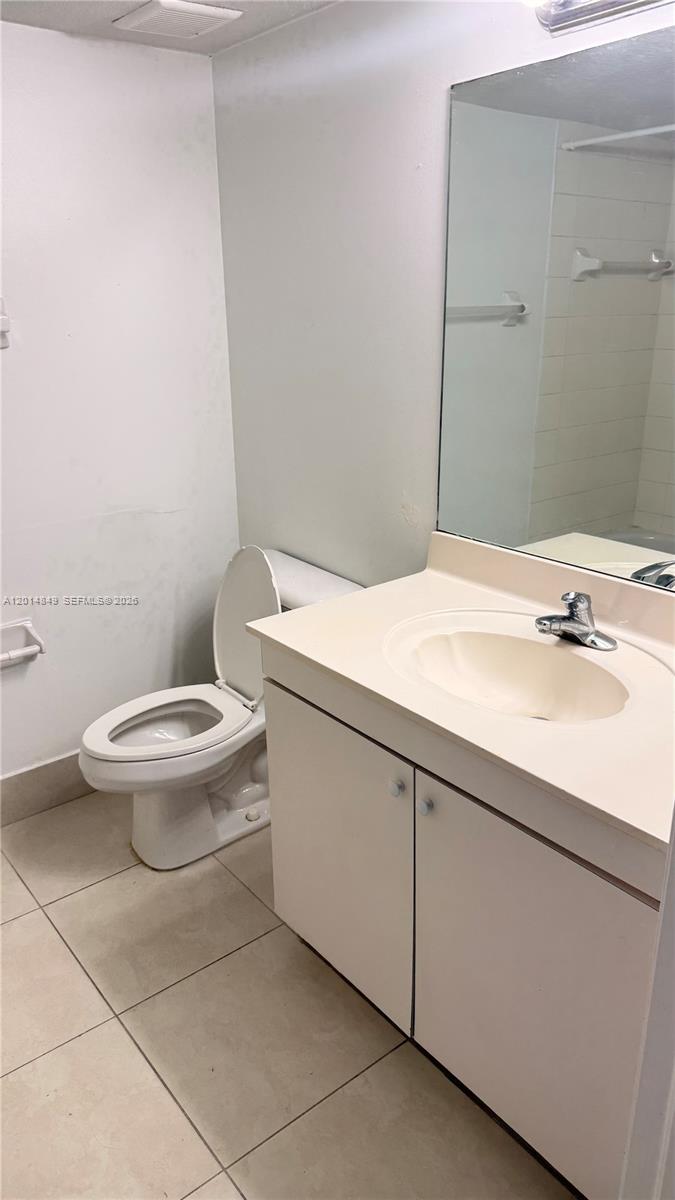 MONTEREY AT MALIBU BAY CO - Residential Lease