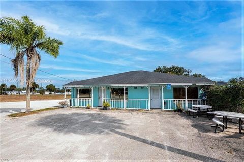 415 S Main St. La Belle FL 33935