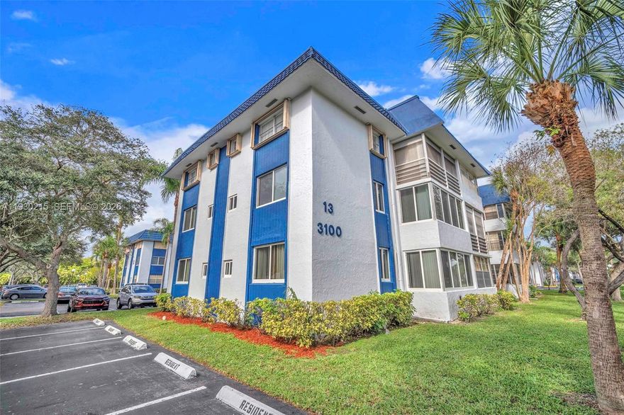 Beautiful Condo with 2 Bedrooms & 2 Full Bathrooms. Clubhouse is in front of the building with many amenities, Pool, Tennis Courts, Pickleball, Shuffleboard, Card room, Table pool, Gym, Aerobics classes and more. Association fees includes: Internet, Water, Cable TV, Insurance, Roof Repairs, Sewer, Trash Removal, Complex is close to supermarkets, shops, restaurants, hospitals, religious temples & transportation. PRICE TO SELL!