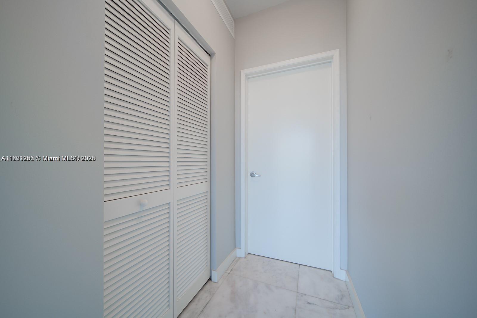 THE PLAZA 901 BRICKELL CO - Residential Lease