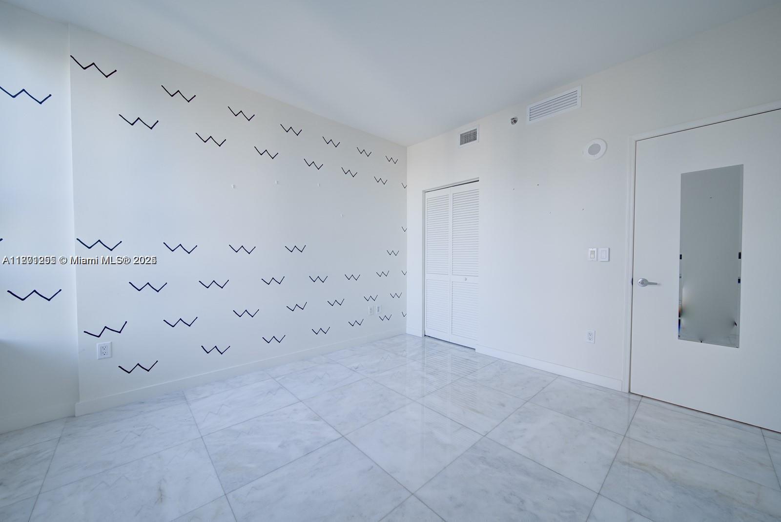 THE PLAZA 901 BRICKELL CO - Residential Lease