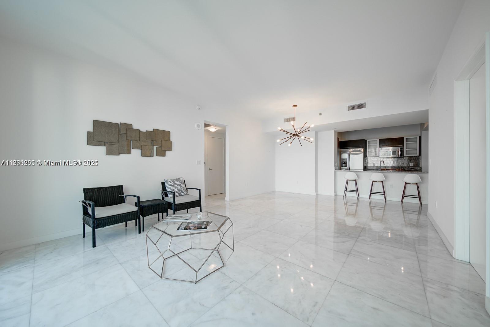 THE PLAZA 901 BRICKELL CO - Residential Lease