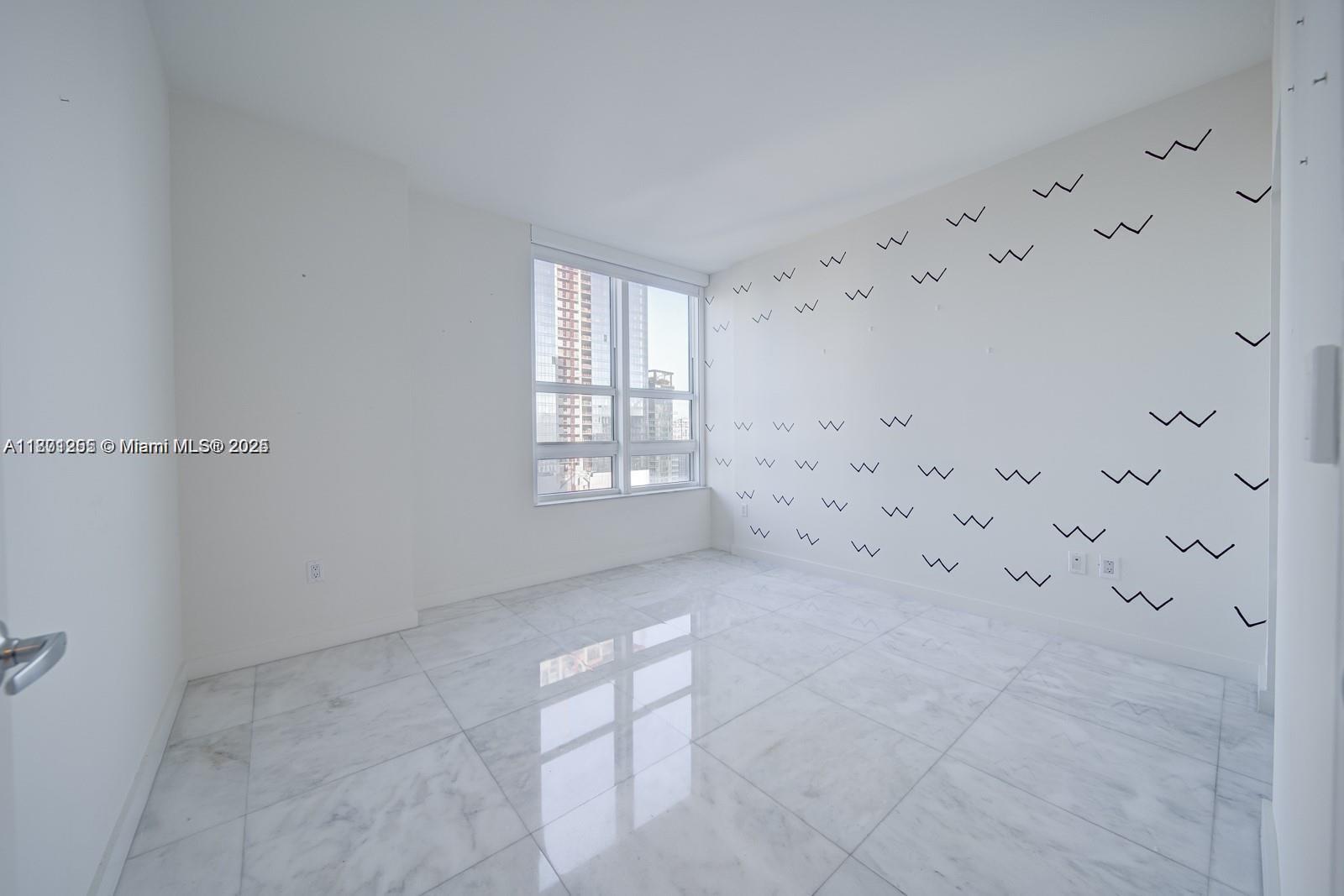 THE PLAZA 901 BRICKELL CO - Residential Lease