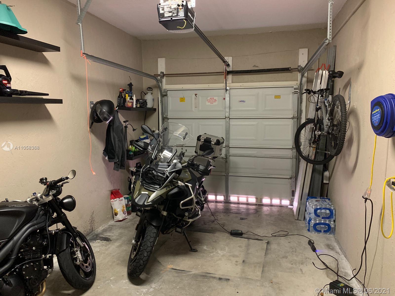 EGRET LAKES ESTATES SEC 4 - Residential