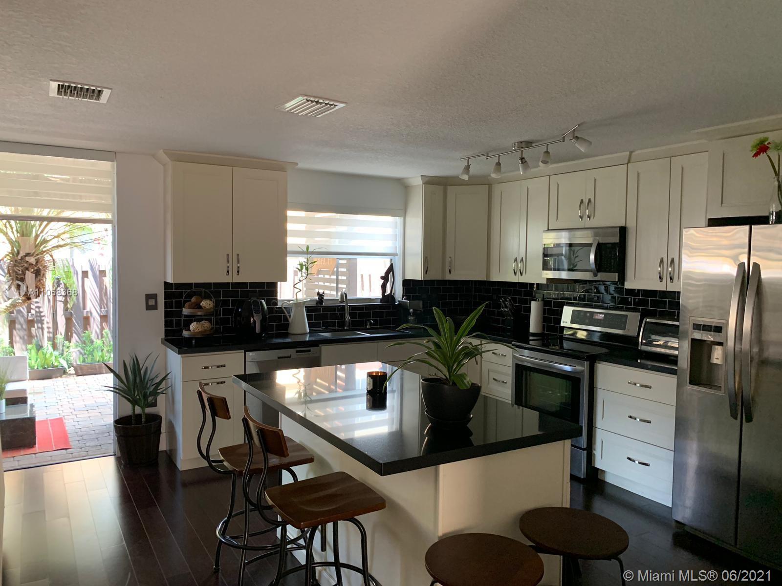 EGRET LAKES ESTATES SEC 4 - Residential