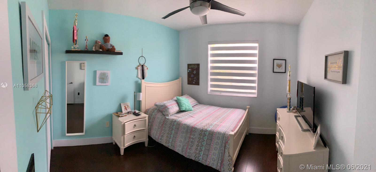 EGRET LAKES ESTATES SEC 4 - Residential