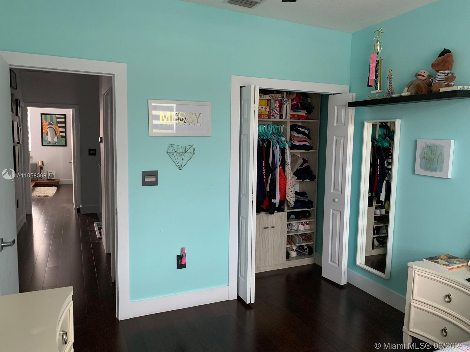 EGRET LAKES ESTATES SEC 4 - Residential