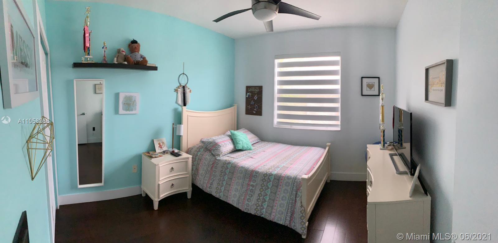 EGRET LAKES ESTATES SEC 4 - Residential