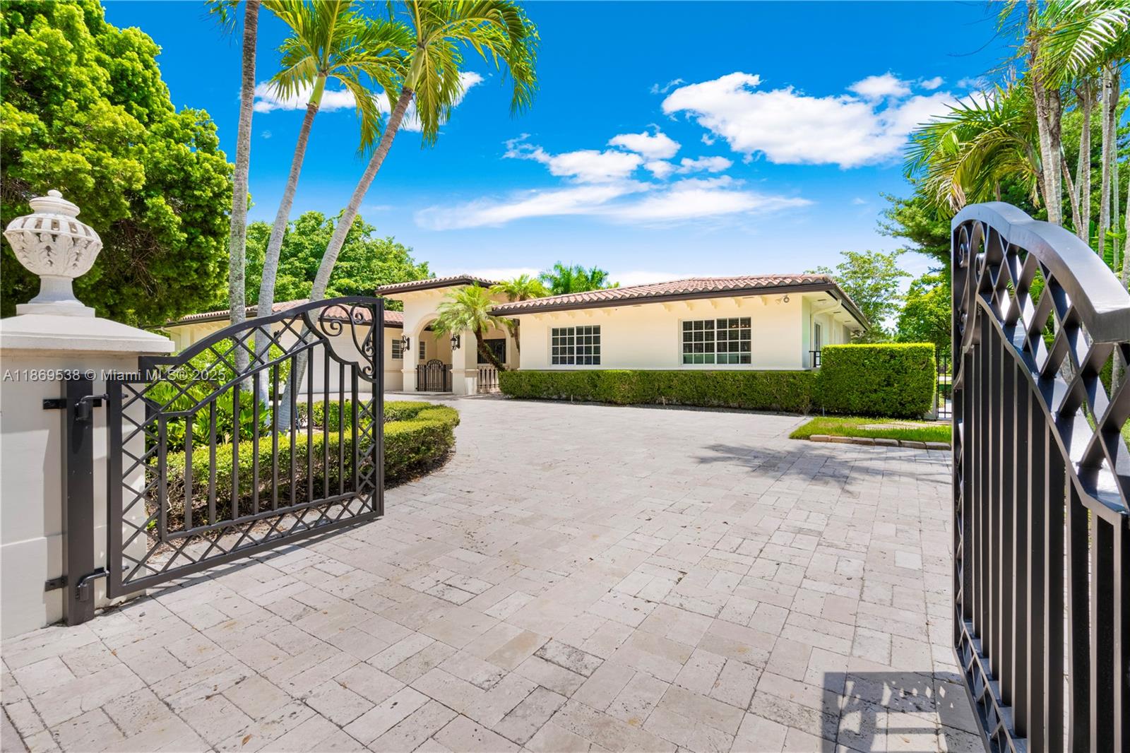 4001 Santa Maria St