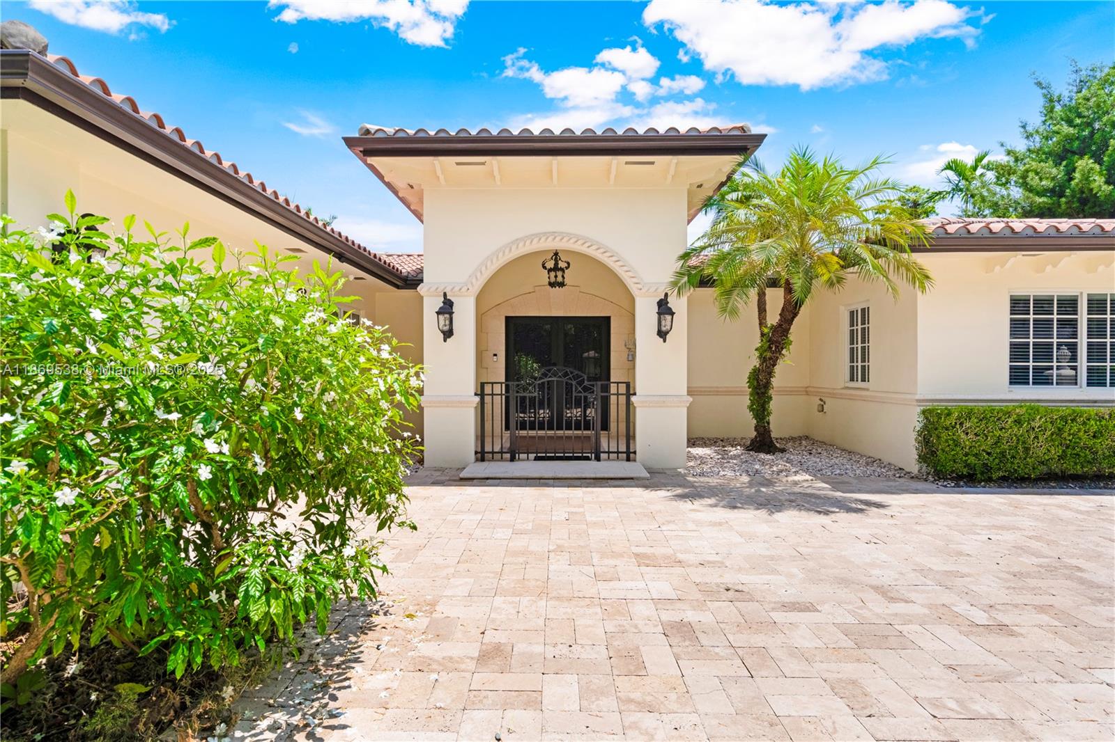 4001 Santa Maria St