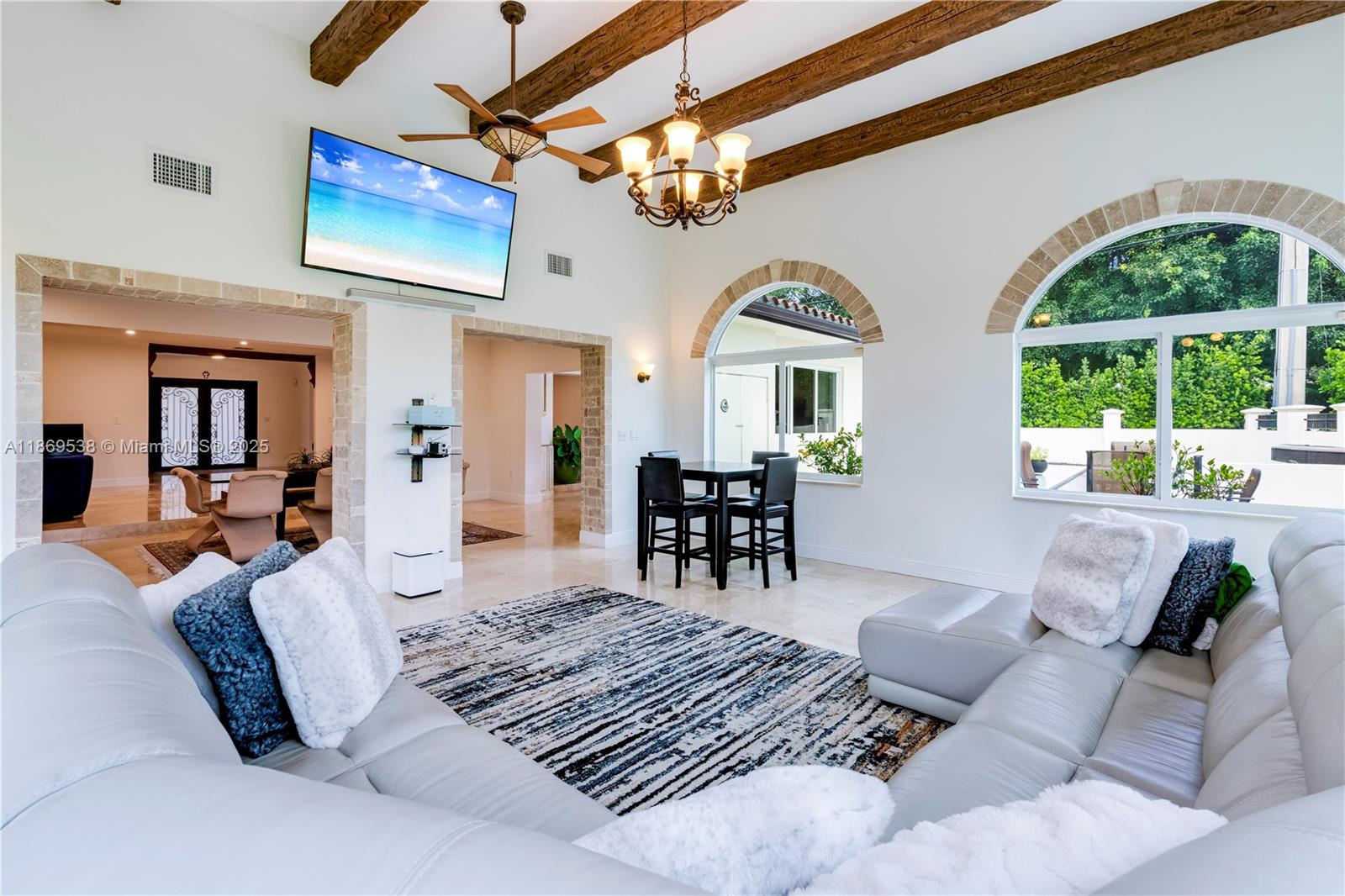 4001 Santa Maria St