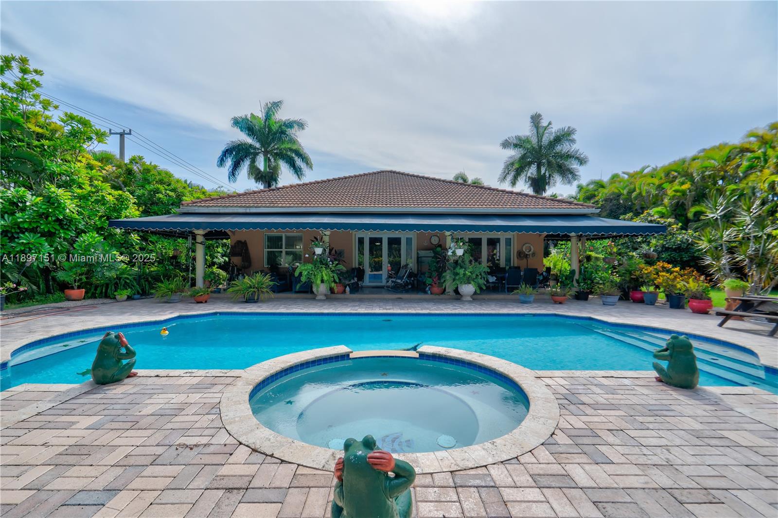 KEEN ESTATES - Residential