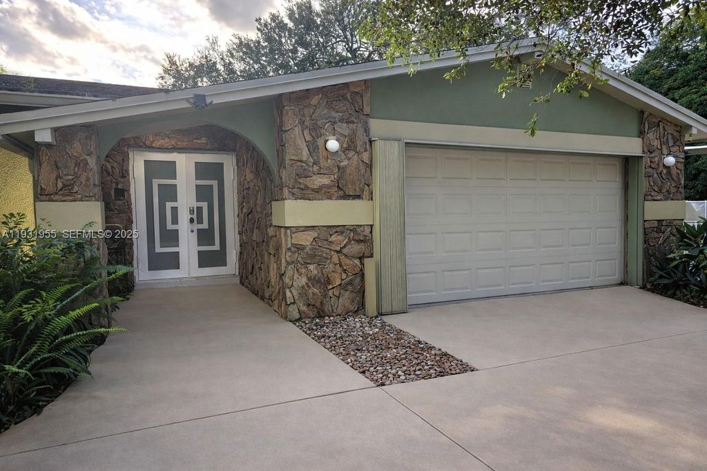 Photo of Davie, FL 33314 (MLS # A11931955)