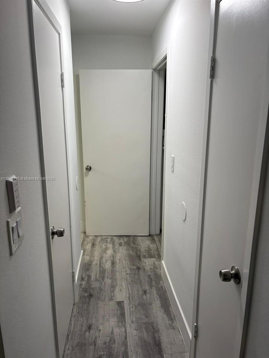 VISTA LAGO AT THE HAMMOCK - Residential