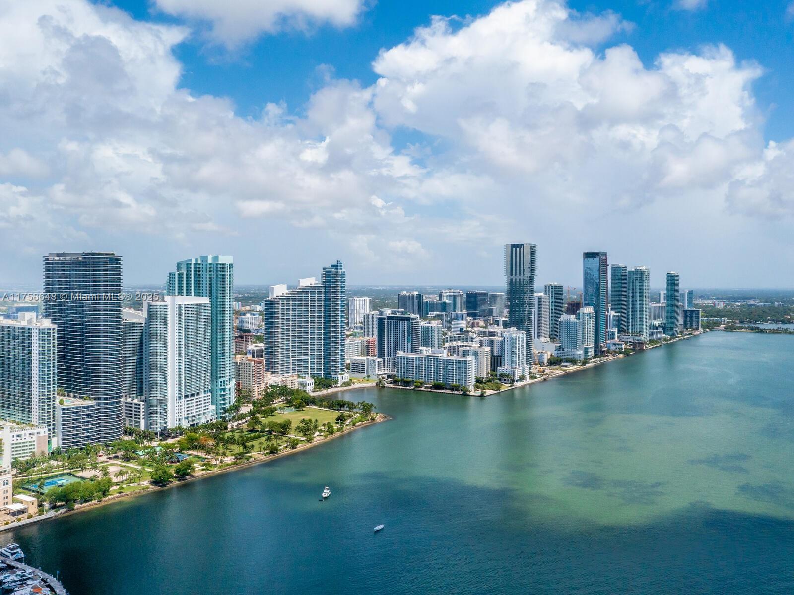 1800 N Bayshore Dr 1904, Miami, Broward County, Florida - 1 Bedrooms  
1 Bathrooms - 