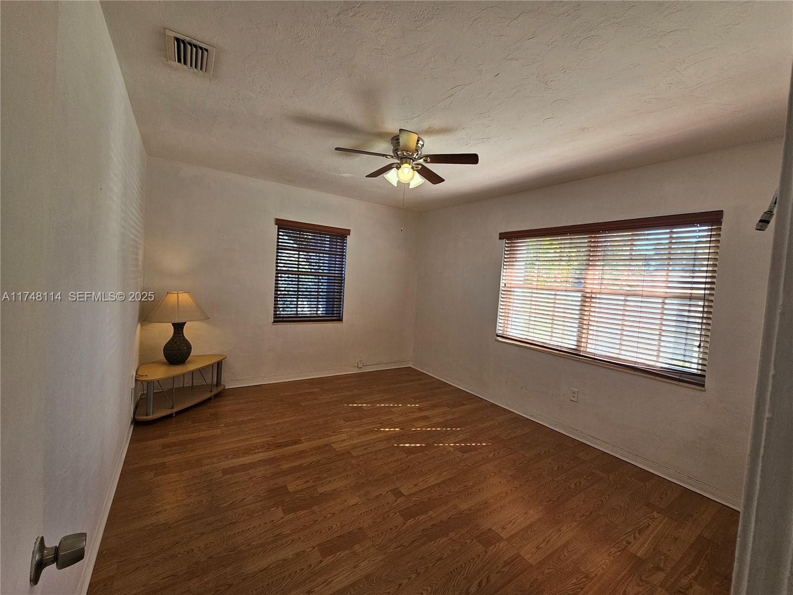 THE PINES - Residential