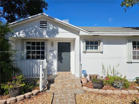 3015 SW 24th Ter Miami FL 33145