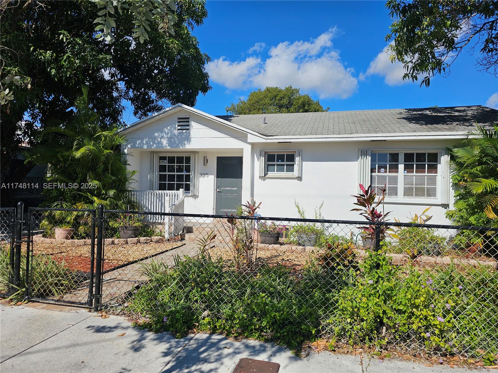 THE PINES - Residential