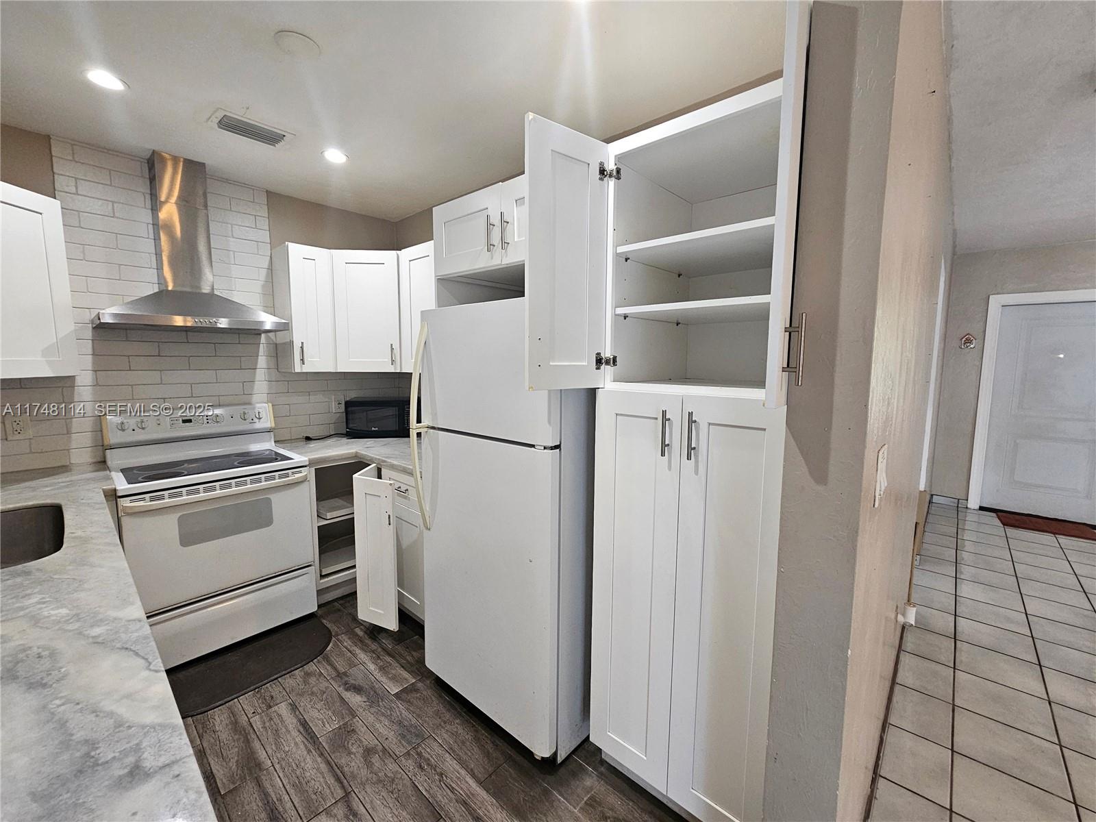 THE PINES - Residential