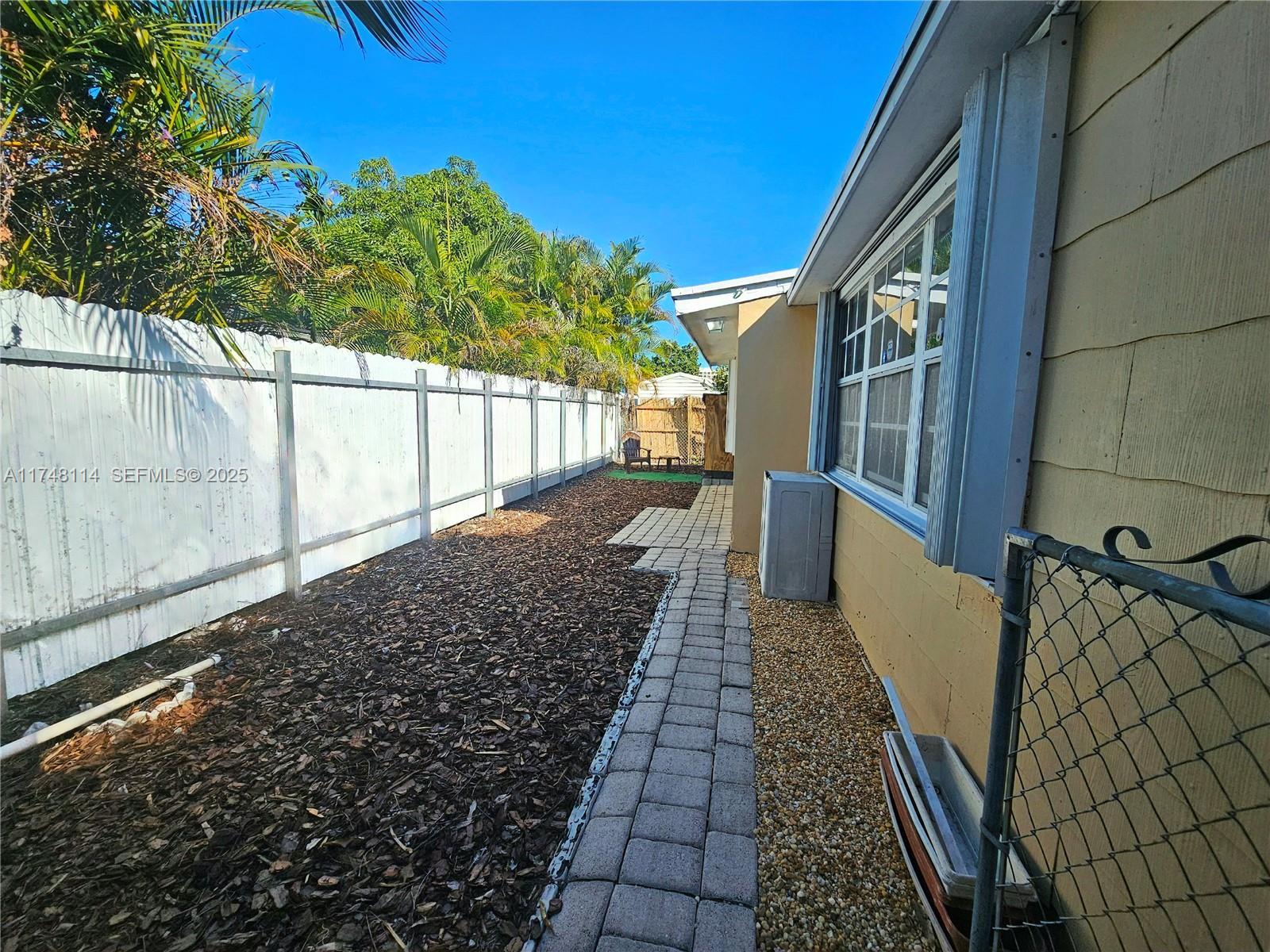 THE PINES - Residential