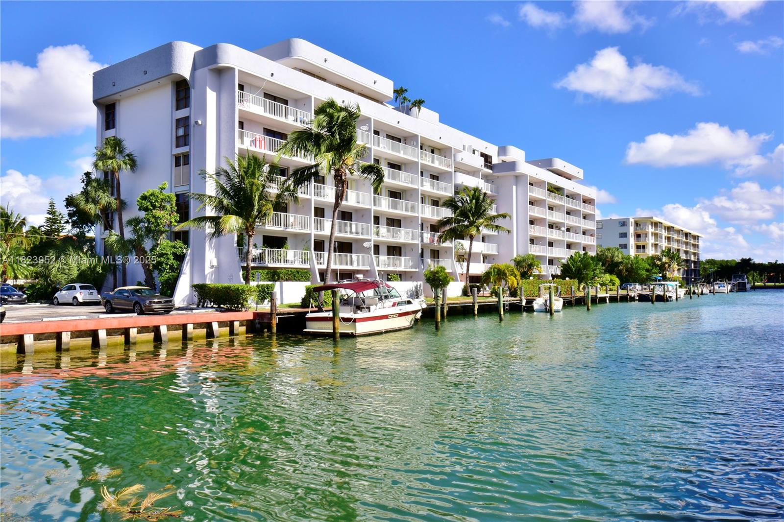 Waterfront Dream Rental – Perfect for Boaters, Kayakers, SUP Enthusiasts & Sunset Lovers!
Cricket Club House, a boutique-style waterfront condo that offers direct ocean access with no bridges – a true paradise for boat owners, kayakers, paddleboarders, and anyone who loves coastal living.
This spacious 1-bedroom, 2 full-bathroom unit is beautifully situated near the beach and just minutes away from top grocery stores like Costco, Publix, and Whole Foods.
Enjoy the convenience of an in-unit washer and dryer, water and basic cable included, and access to a vehicle wash area right on the property. Whether you're relaxing indoors or catching a stunning sunset from the water, this is the ideal place to call home.
Live the lifestyle you've dreamed of – schedule a viewing today