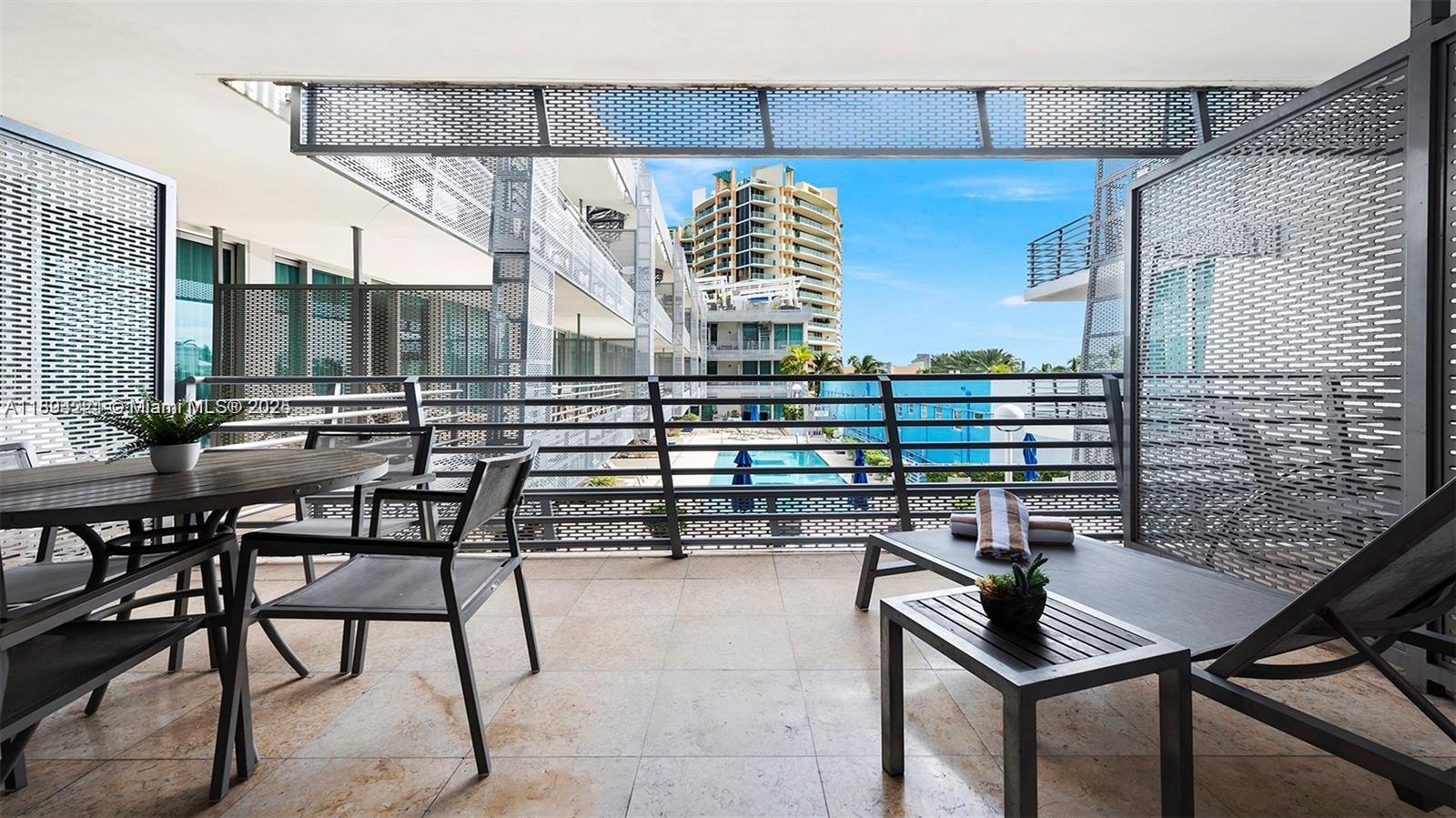 DE SOLEIL S BCH RESIDENTI - Residential