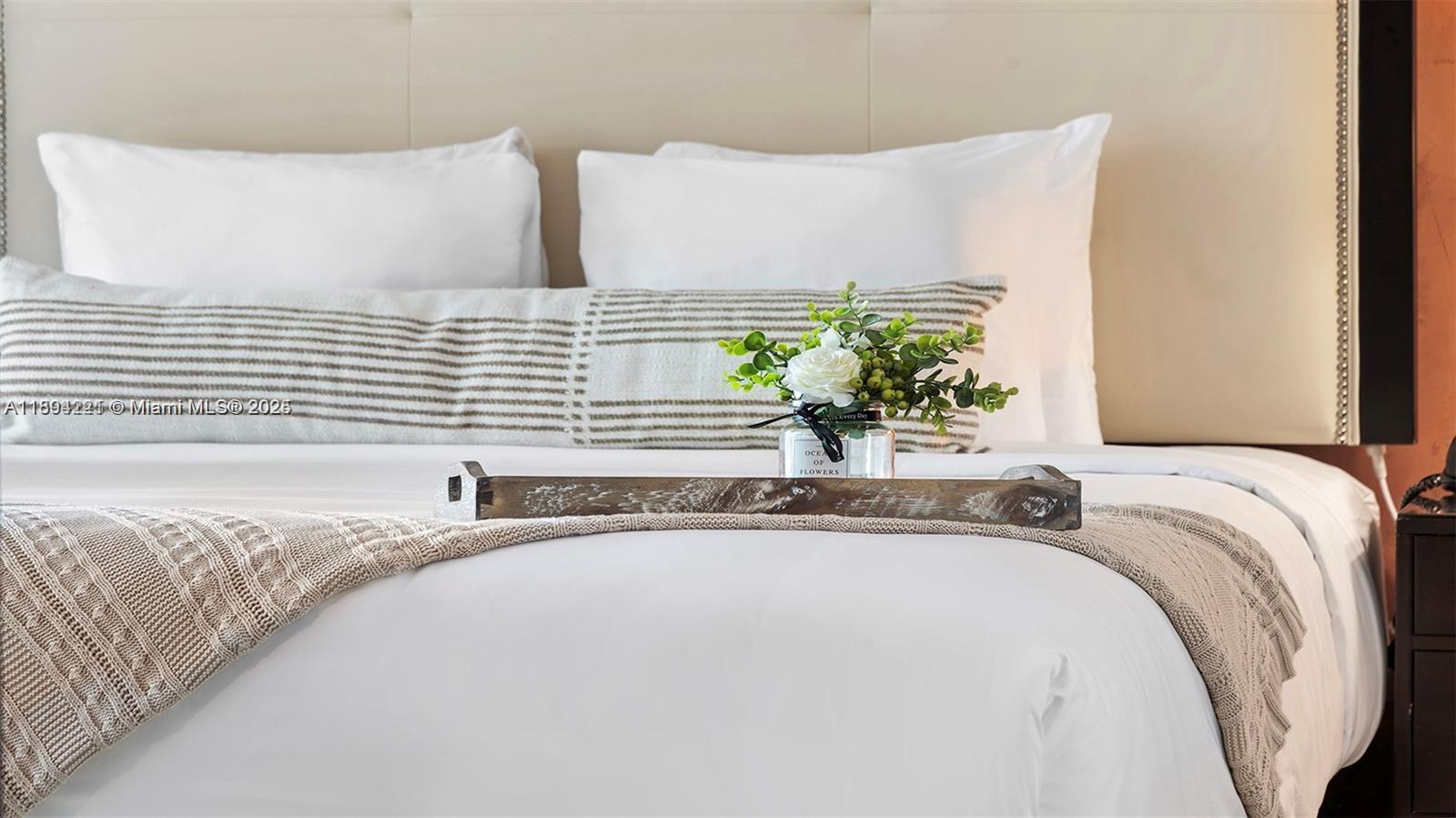 DE SOLEIL S BCH RESIDENTI - Residential