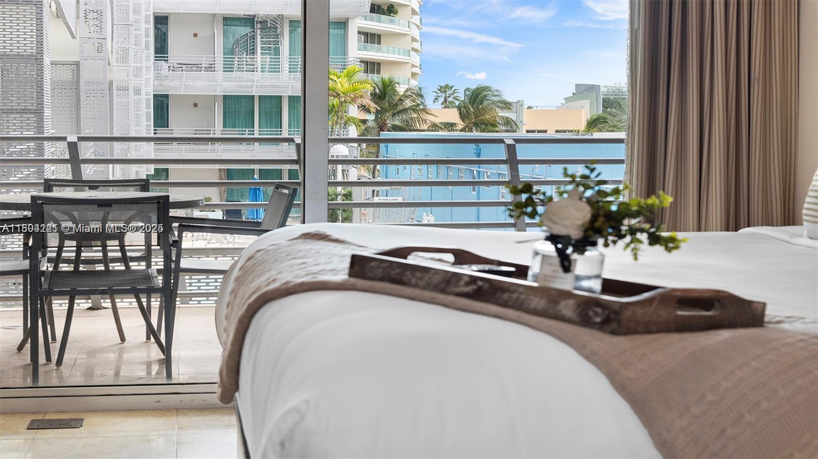 DE SOLEIL S BCH RESIDENTI - Residential