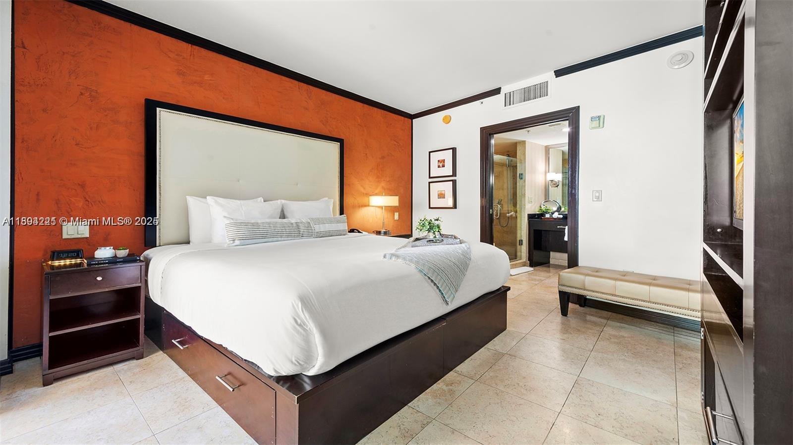 DE SOLEIL S BCH RESIDENTI - Residential