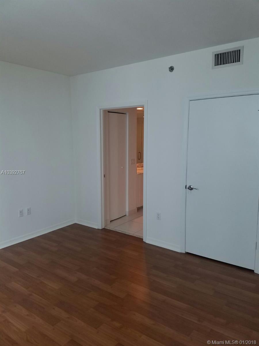 500 BRICKELL WEST CONDO - Residential Lease
