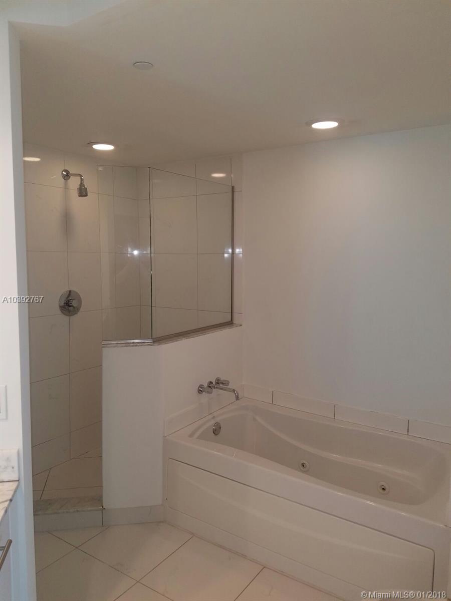 500 BRICKELL WEST CONDO - Residential Lease