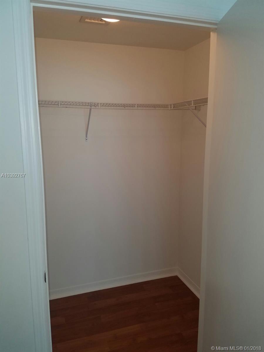 500 BRICKELL WEST CONDO - Residential Lease