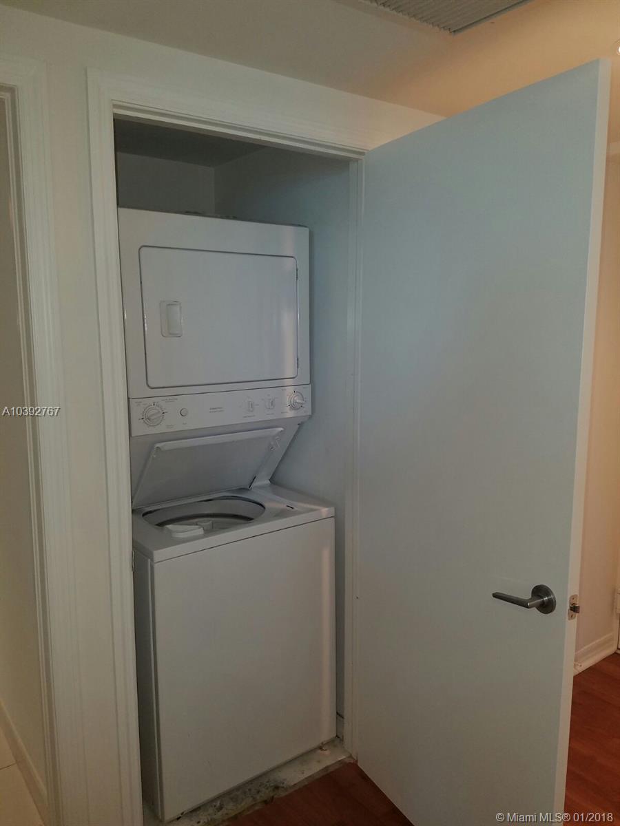 500 BRICKELL WEST CONDO - Residential Lease