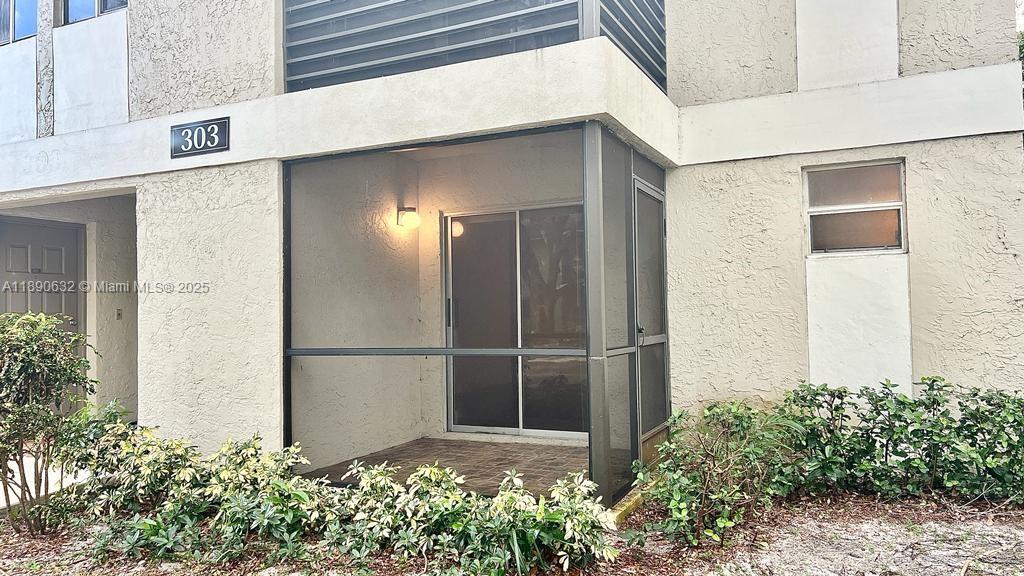 GARDENS NORTH SIX CONDO - Residential Lease