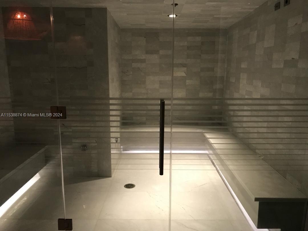 1010 BRICKELL CONDO - Residential Lease