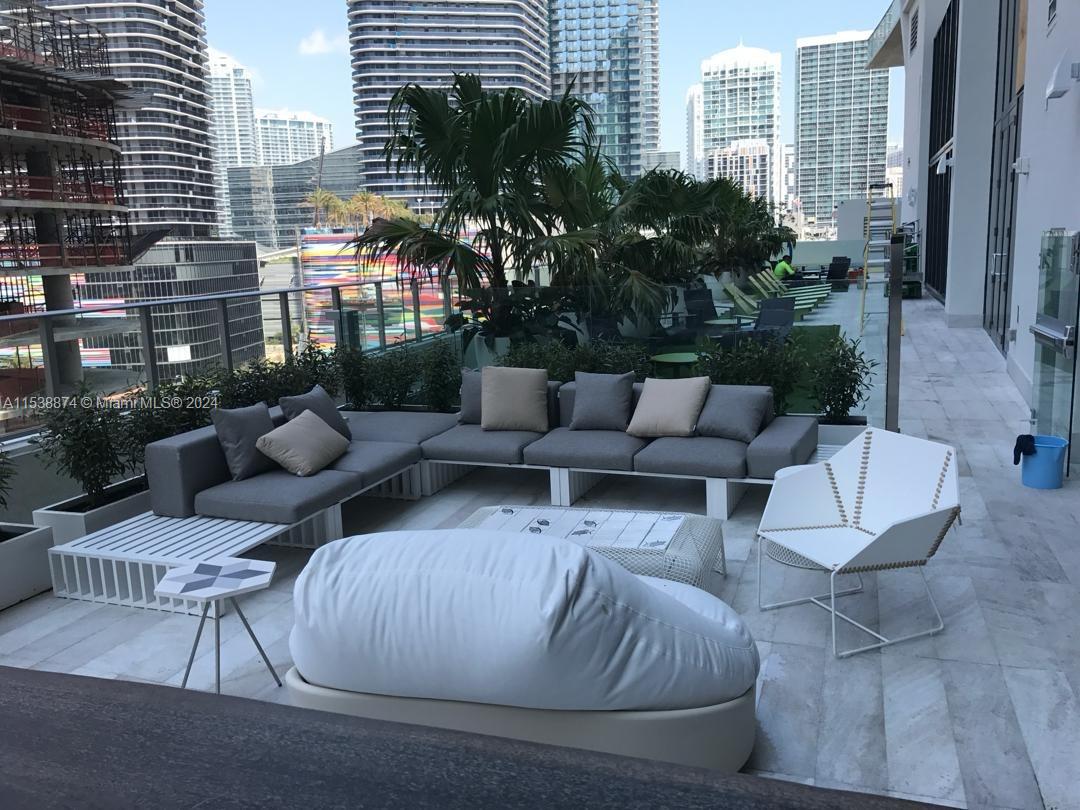 1010 BRICKELL CONDO - Residential Lease