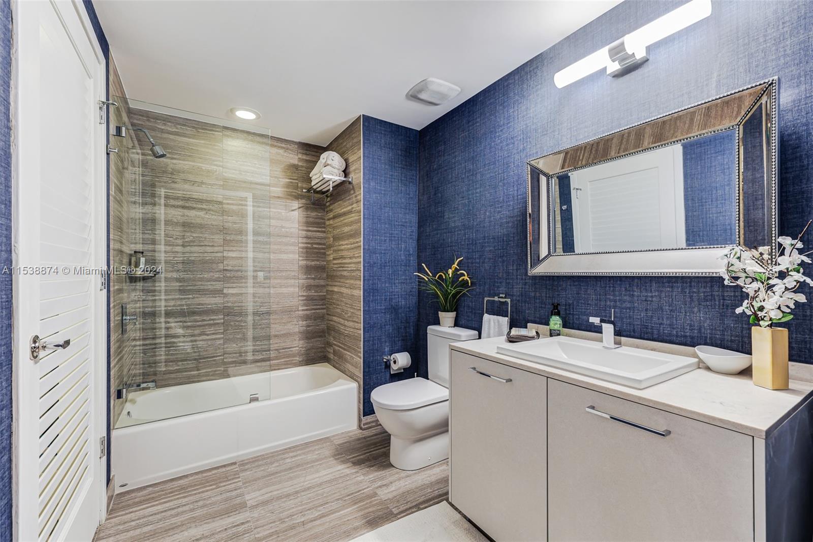 1010 BRICKELL CONDO - Residential Lease