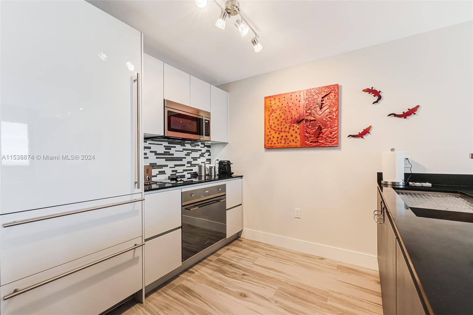 1010 BRICKELL CONDO - Residential Lease