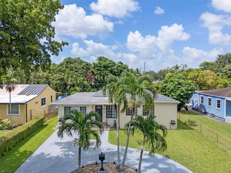 This 3-bedroom, 2.5-bathroom home sits on an expansive lot, offering a generous layout and endless possibilities. The primary bedroom includes a huge walk-in closet, while impact windows and doors throughout provide added security and efficiency. The large backyard is perfect for entertaining, gardening, or future expansion. Whether you're looking for extra space or planning your dream upgrades, this property offers the ideal foundation.