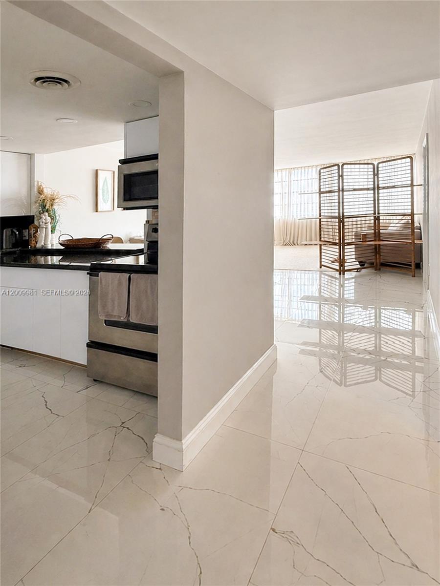 1351 NE Miami Gardens Dr 712E