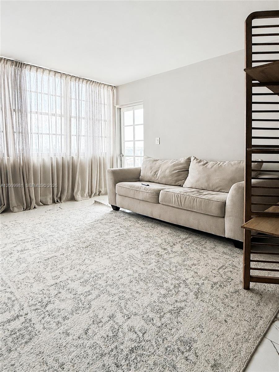 1351 NE Miami Gardens Dr 712E