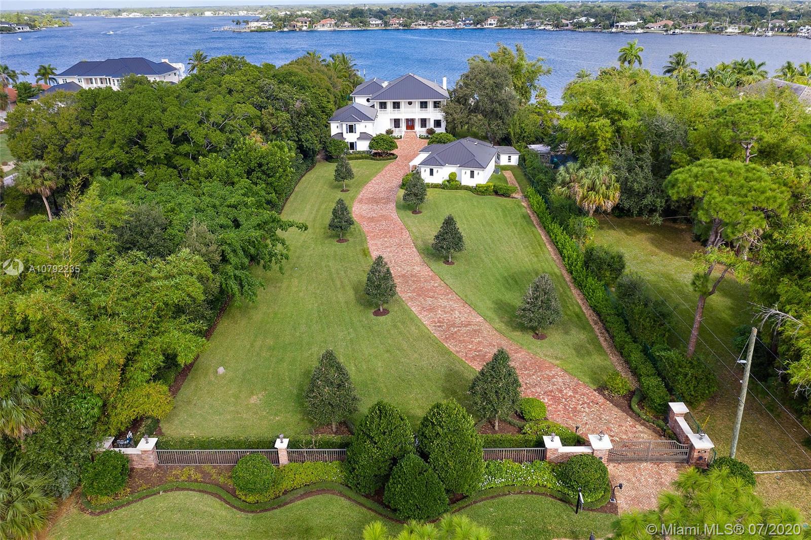 Pennock Point - Residential