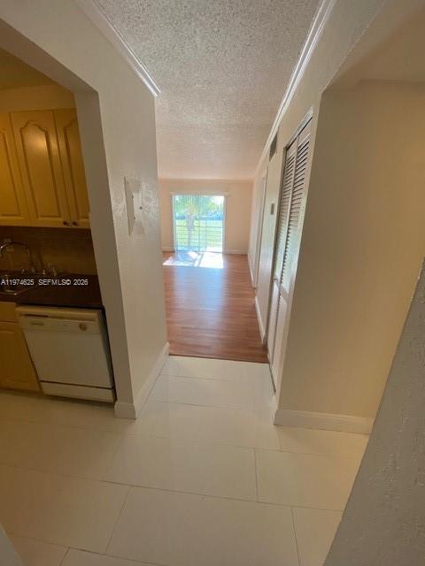 VENICE ISLES CONDO - Residential Lease