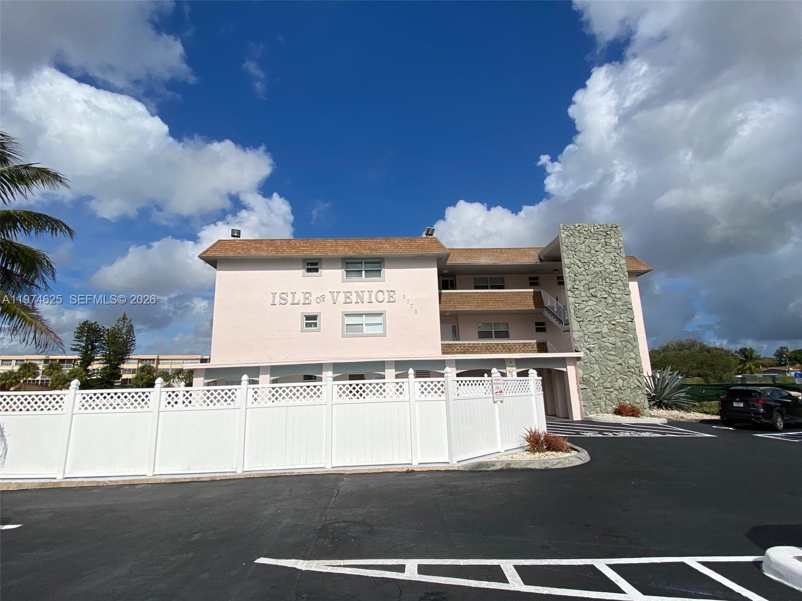 VENICE ISLES CONDO - Residential Lease