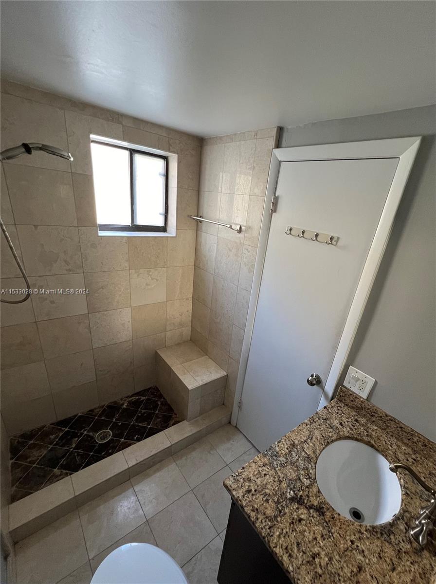 ALAMEDA TOWER CONDO 4 - Residential Lease